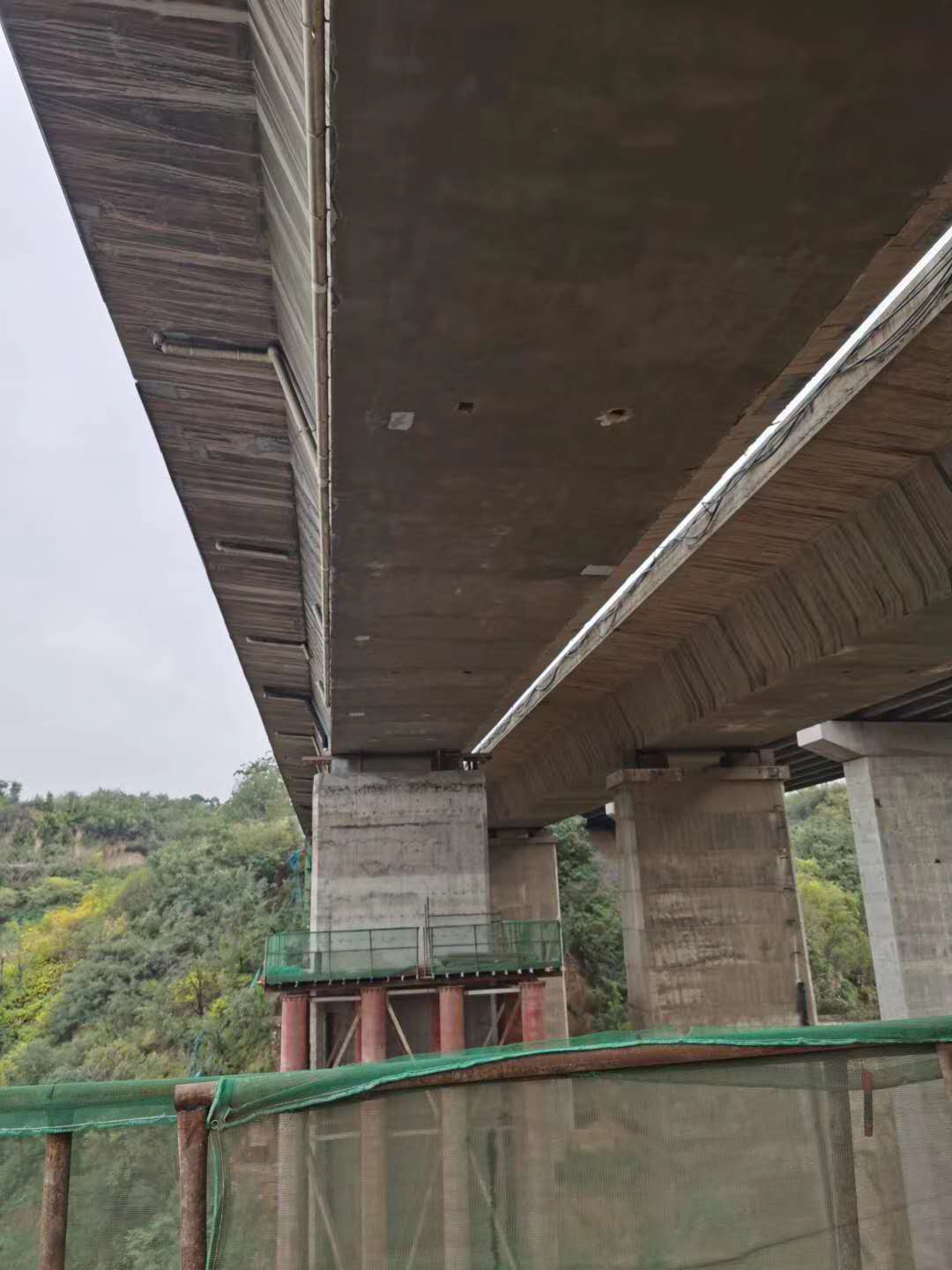 鹰潭桥梁加固前制定可行设计方案图并用对施工方法